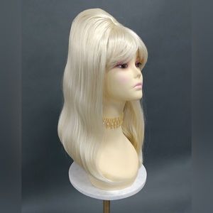 Blonde retro 60s beehive wig